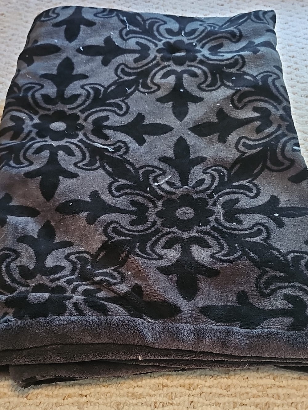 Sunbeam Electric Luxury Black Patterned Throw Blanket - Home Accents